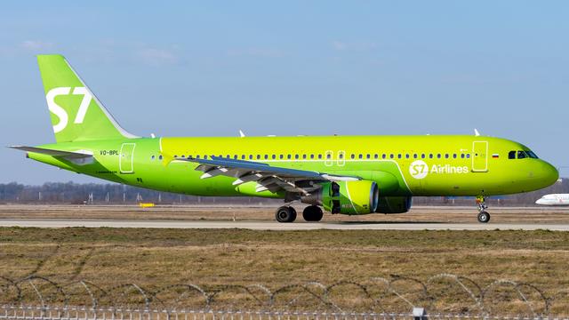 VQ-BPL:Airbus A320-200:S7 Airlines